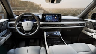 2026 Lincoln Lincoln Aviator Internal Image 2